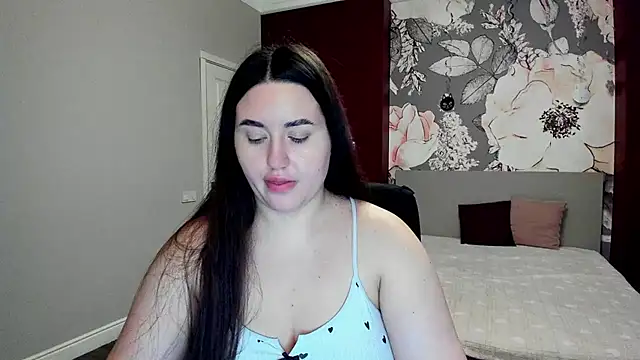 Snapshot of Roxie_Bradley chatting on 02-13-26, 06:31 Roxie Bradley online show from 02-13-26, 06:31