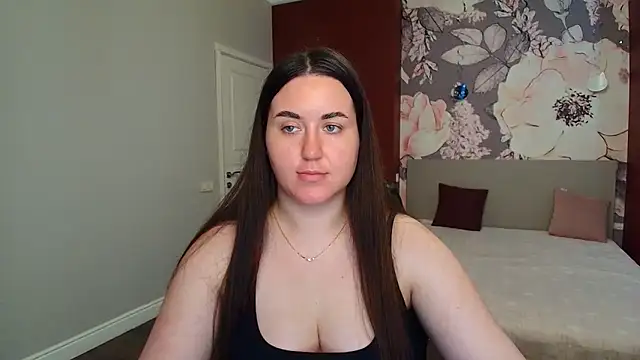 Snapshot of Roxie_Bradley chatting on 06-05-26, 06:52 Roxie Bradley online show from 06-05-26, 06:52