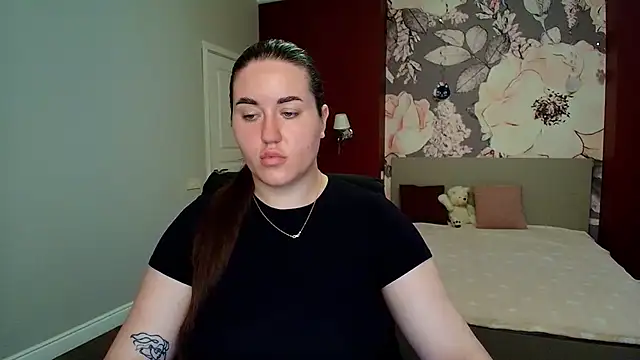 Roxie Bradley online show from 07-22-26, 05:43