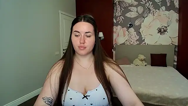 Roxie Bradley online show from 07-30-26, 05:50