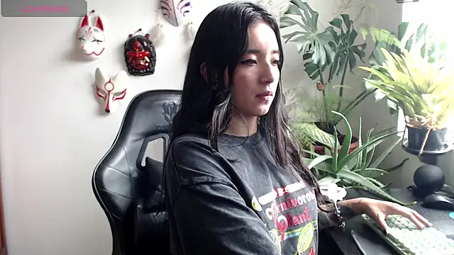 Snapshot of cat_salo chatting on 02-15-26, 03:42 cat salo online show from 02-15-26, 03:42