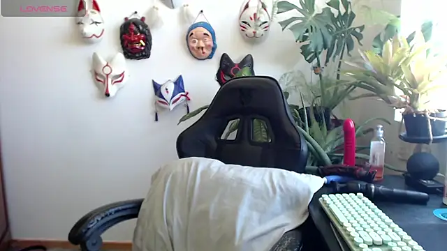 Snapshot of cat_salo chatting on 02-27-26, 03:45 cat salo online show from 02-27-26, 03:45