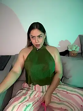 Im sophiie online show from 07-19-26, 07:23