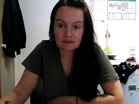 LoveNBloom online show from 05-25-26, 06:03