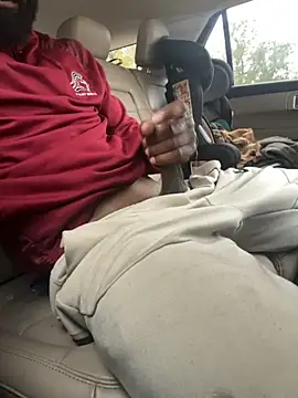 Snapshot of SlxmXBlxck chatting on 10-28-25, 08:44 SlxmXBlxck online show from 10-28-25, 08:44