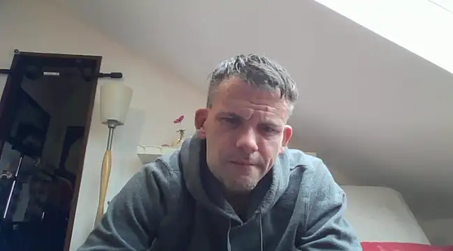 Snapshot of Cambitchboy chatting on 12-17-24, 02:00 Cambitchboy online show from 12-17-24, 02:00