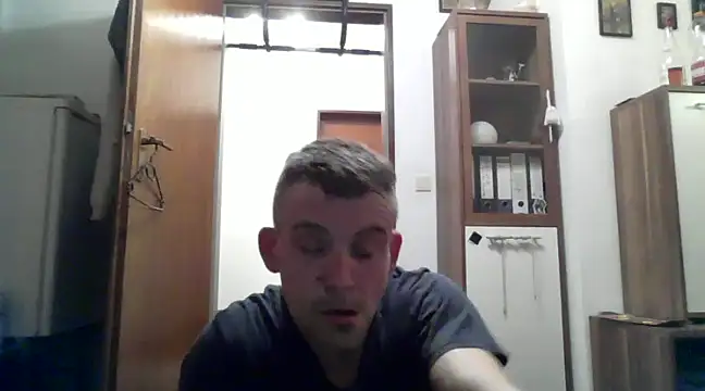 Snapshot of Cambitchboy chatting on 01-12-25, 02:45 Cambitchboy online show from 01-12-25, 02:45