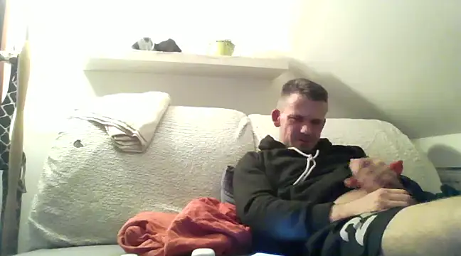 Snapshot of Cambitchboy chatting on 01-17-25, 10:56 Cambitchboy online show from 01-17-25, 10:56