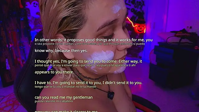 Snapshot of Laura_takint chatting on 10-08-25, 09:01 Laura takint online show from 10-08-25, 09:01