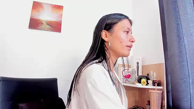 nia  white online show from 11-03-25, 05:03