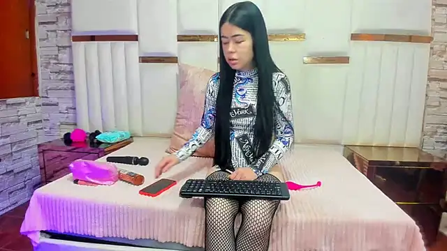 ArianaSmith69 online show from 02-12-25, 02:10