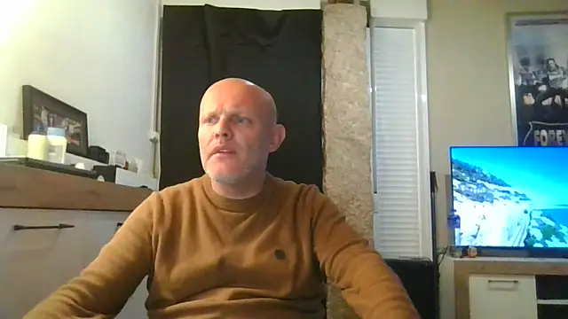 davigochi77bcn online show from 11-10-25, 07:02