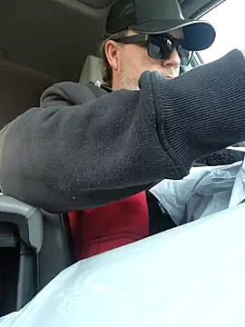 Hotredheadandtoungelasher online show from 01-06-25, 10:26