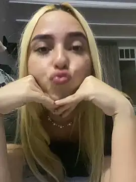 Irisweet  online show from 12-20-24, 11:37