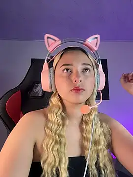 Irisweet  online show from 10-19-25, 04:07