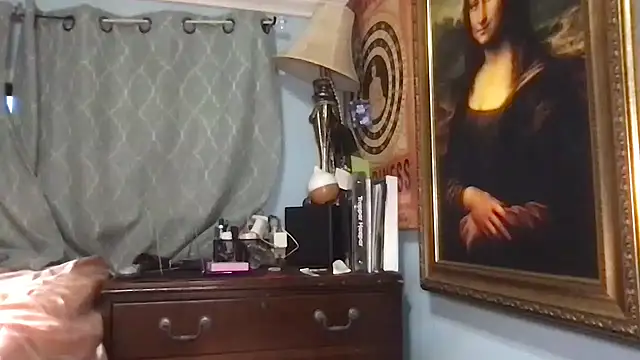 LuLuValenttine101 online show from 07-09-26, 01:04