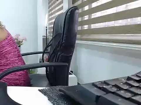 jesy hot online show from 02-22-25, 08:09