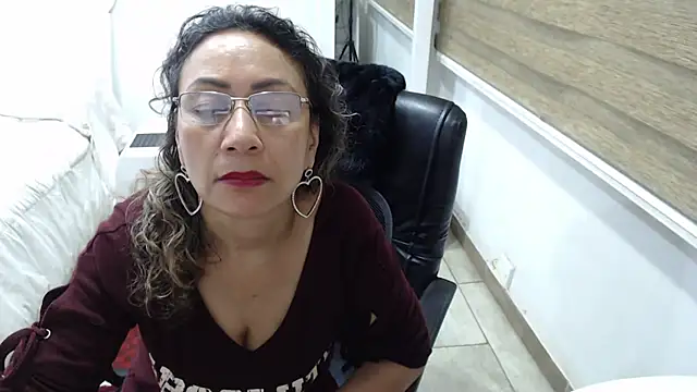 jesy hot online show from 10-22-25, 02:56