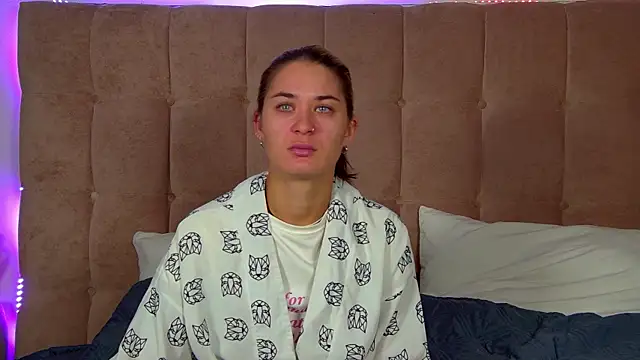 RachelSimpson online show from 09-17-25, 06:20