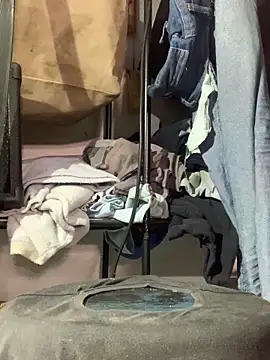 raphadoors19 online show from 12-21-25, 12:01