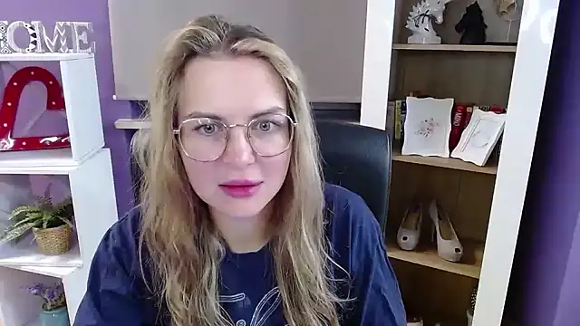 Zoey Erotic online show from 10-29-25, 05:20