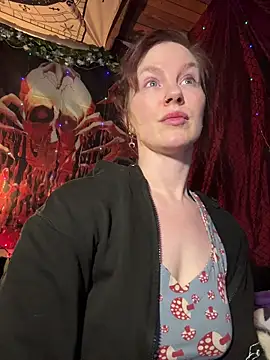 courtneyoccult online show from 12-01-25, 09:47