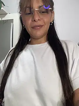 Kataliina online show from 03-22-25, 02:48