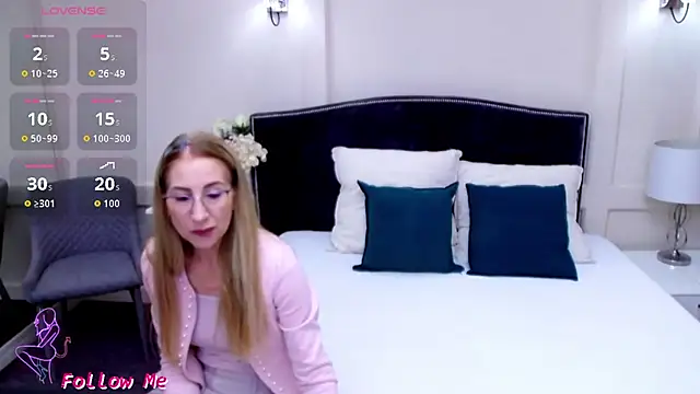 FoxyRamona online show from 07-07-26, 06:38