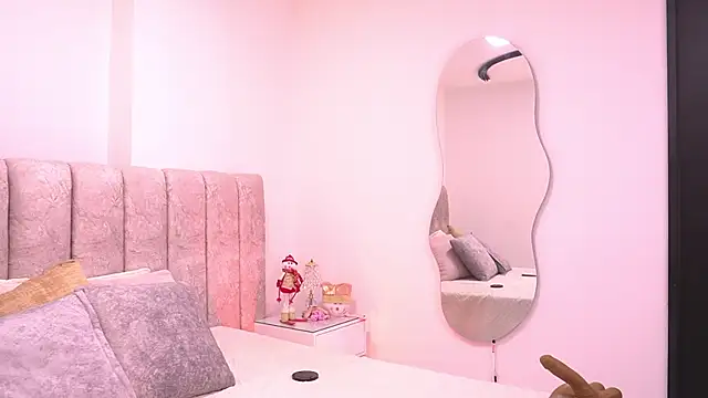 violeta aroca online show from 12-19-25, 03:13