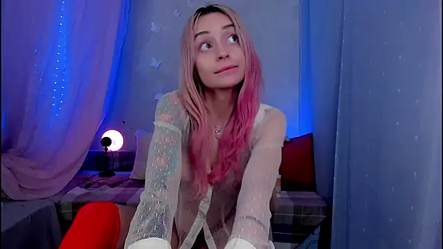 LickLizzy online show from 01-03-25, 08:01