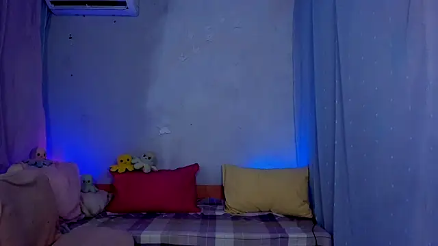 LickLizzy online show from 02-10-25, 06:53