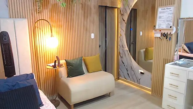 Snapshot of deepieredandwett chatting on 11-08-25, 07:52 deepieredandwett online show from 11-08-25, 07:52