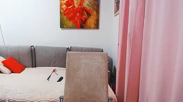 Magic Blondie online show from 12-05-25, 02:58