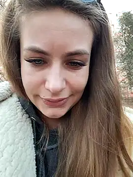 Keli Jessi online show from 12-19-24, 01:07