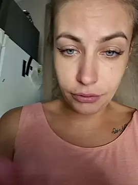 Keli Jessi online show from 10-19-25, 06:19