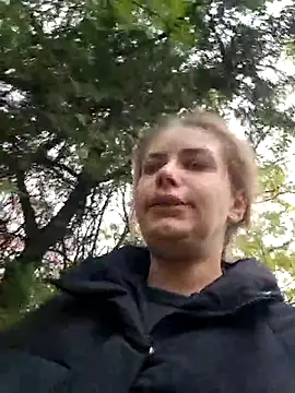 Keli Jessi online show from 10-24-25, 01:29