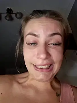 Keli Jessi online show from 11-21-25, 07:23