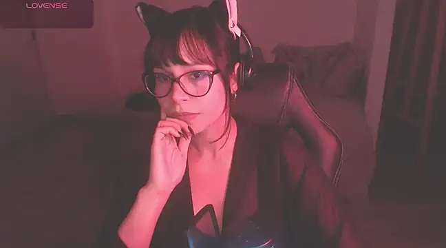 Snapshot of modjo_ chatting on 12-24-24, 08:11 modjo  online show from 12-24-24, 08:11