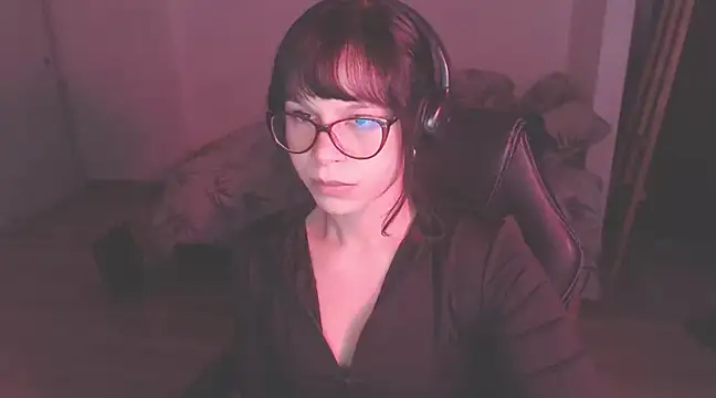 Snapshot of modjo_ chatting on 01-11-25, 11:34 modjo  online show from 01-11-25, 11:34