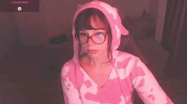 Snapshot of modjo_ chatting on 01-21-25, 02:33 modjo  online show from 01-21-25, 02:33