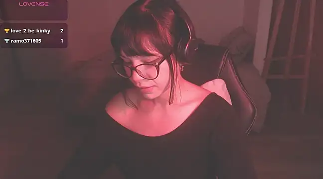 Snapshot of modjo_ chatting on 01-25-25, 05:51 modjo  online show from 01-25-25, 05:51