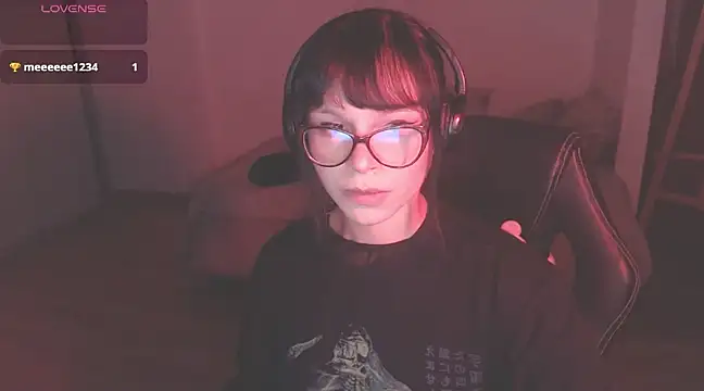 Snapshot of modjo_ chatting on 01-28-25, 02:00 modjo  online show from 01-28-25, 02:00