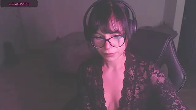 Snapshot of modjo_ chatting on 10-10-25, 03:16 modjo  online show from 10-10-25, 03:16