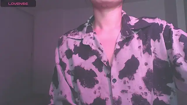 Snapshot of modjo_ chatting on 10-14-25, 03:40 modjo  online show from 10-14-25, 03:40