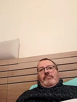 mike9473 online show from 11-02-25, 03:58