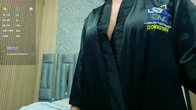 veronicaroose  online show from 09-29-25, 12:54