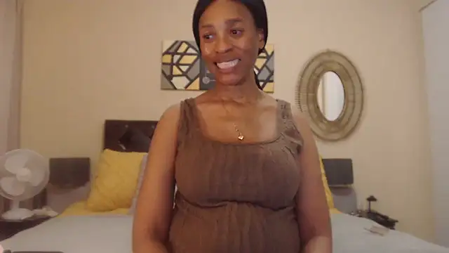 Snapshot of Creamyass22 chatting on 11-28-25, 06:43 Creamyass22 online show from 11-28-25, 06:43