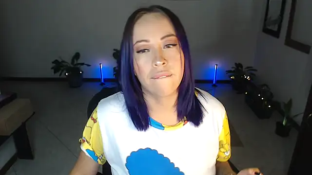 charlottezoe15 online show from 06-21-26, 09:34