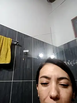 LunaZambrano online show from 04-10-26, 03:45