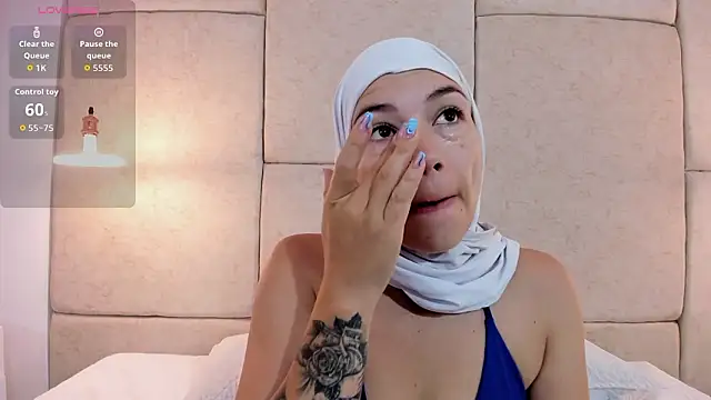 aisha vs online show from 02-02-26, 12:04